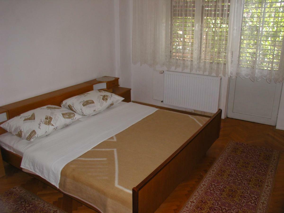 Apartman Jozo Orij Dugi Rat Exteriör bild